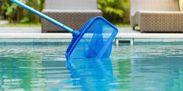 cleaning a pool